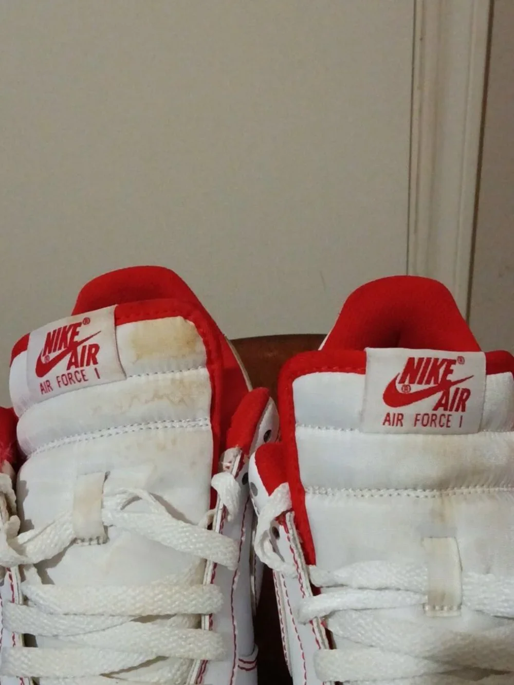 Nike Air Force 1 Sneakers Mens Size 11 US White University Red Shoes CV1724-100